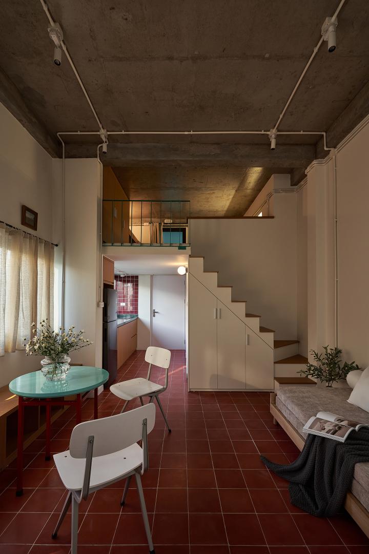 Căn hộ 30m2 trong ngõ nhỏ Hà Nội tận dụng hiệu quả từng 'góc chết'