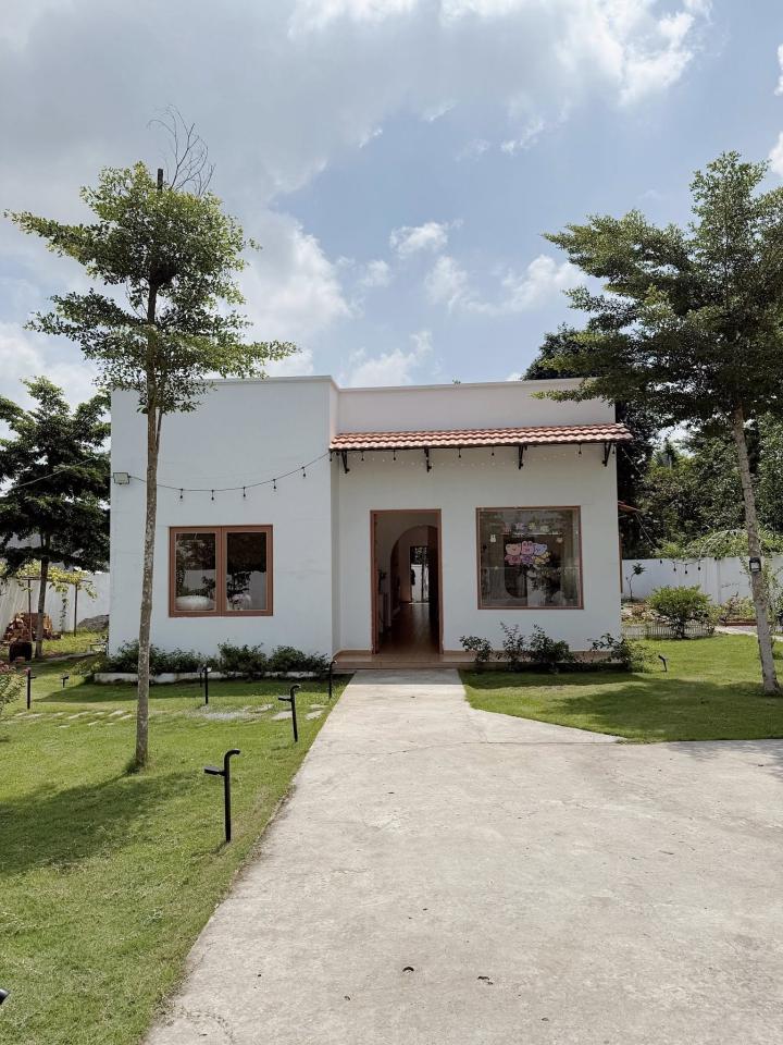 Bỏ phố về quê, cô gái tự decor căn nhà cấp 4 khiến ai cũng muốn ghé thăm